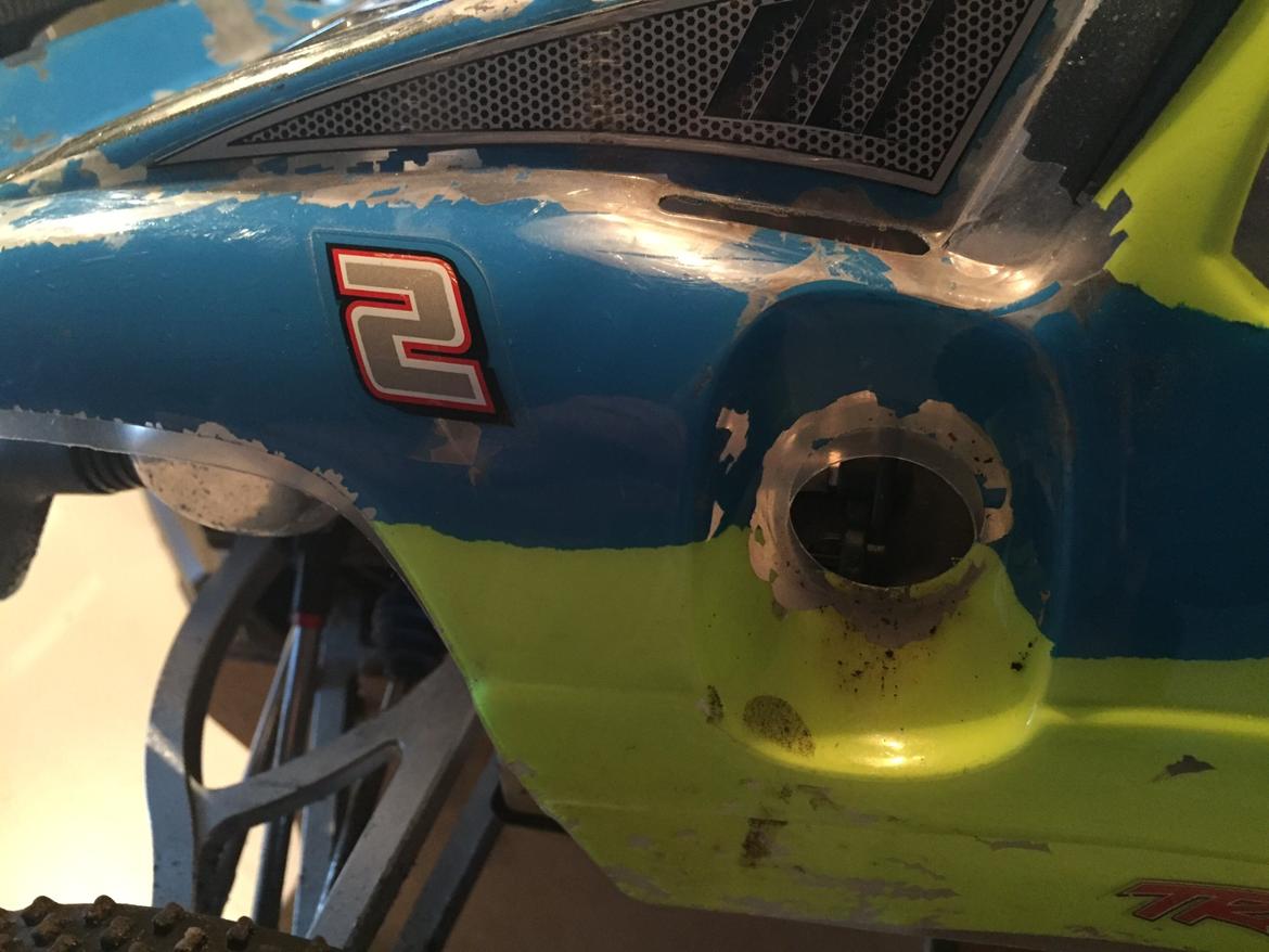 Off-Roader Traxxas revo 3.3 5309 - påfyldningshul billede 13