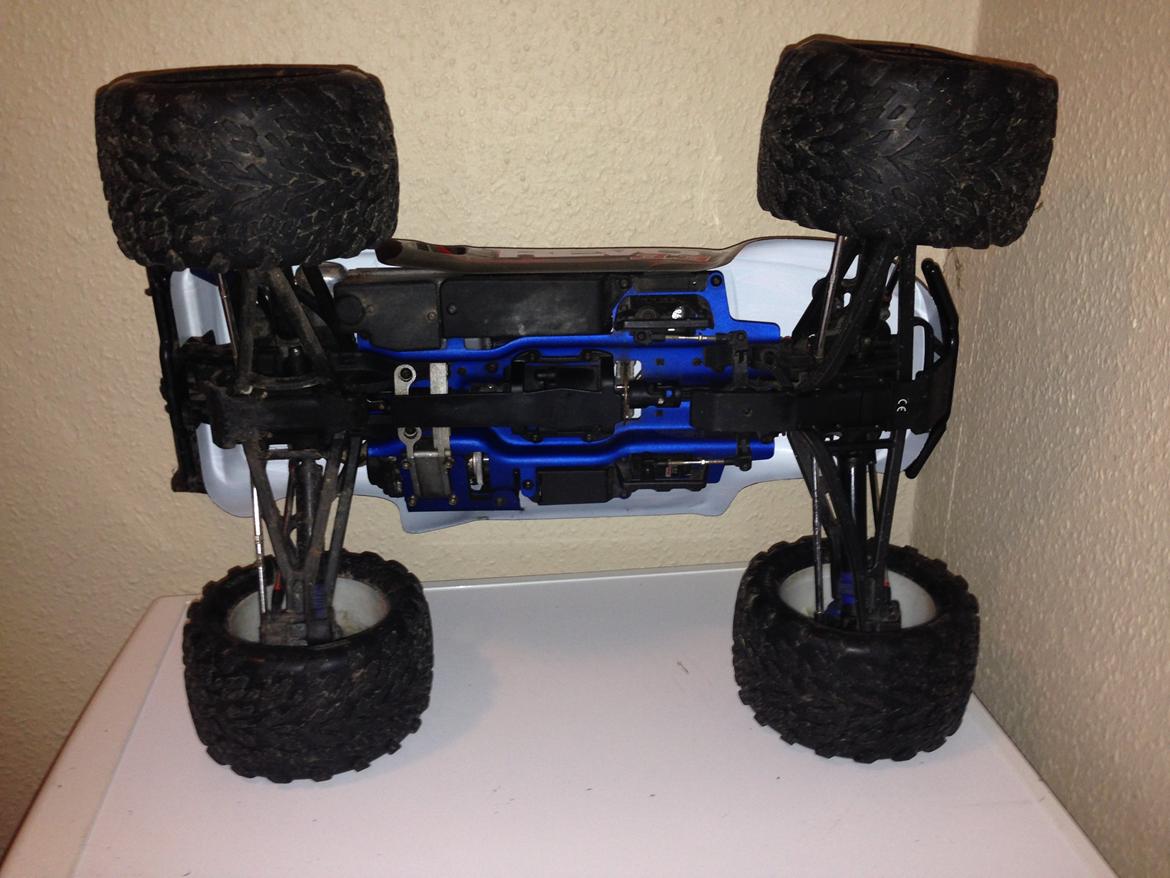 Off-Roader Traxxas Revo 3.3 billede 6