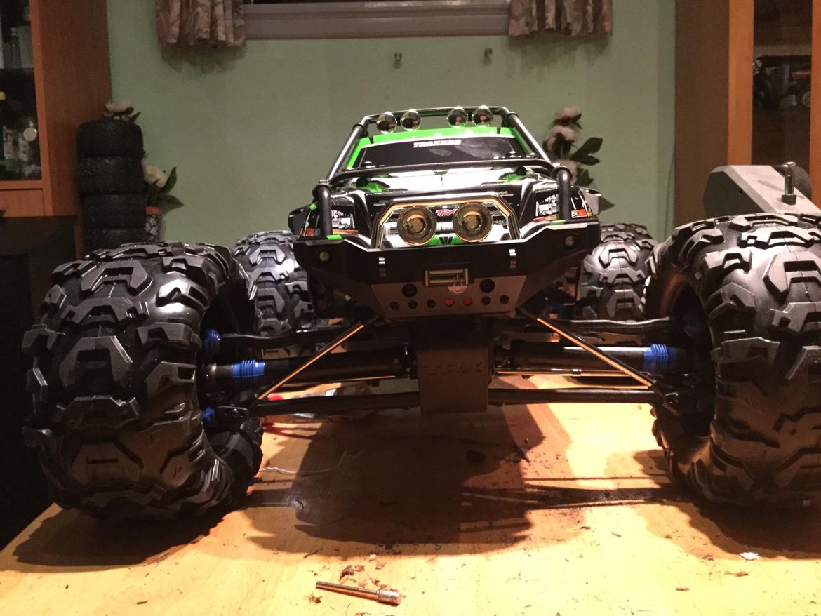 Off-Roader Traxxas Summit 1:10 billede 3