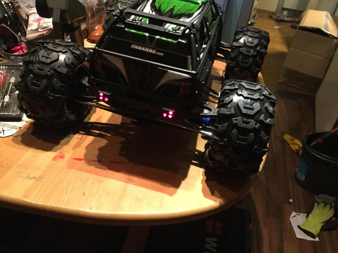 Off-Roader Traxxas Summit 1:10 billede 2