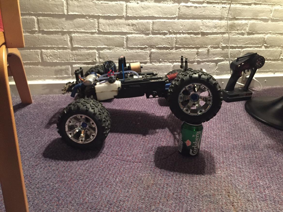 Off-Roader Traxxas revo 3.3  billede 1