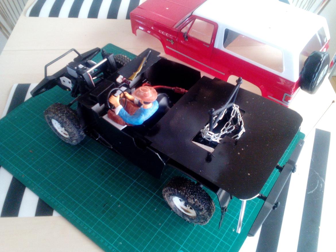 Truck 1986 Chevrolet K-5 Blazer (Vaterra) SOLGT billede 9