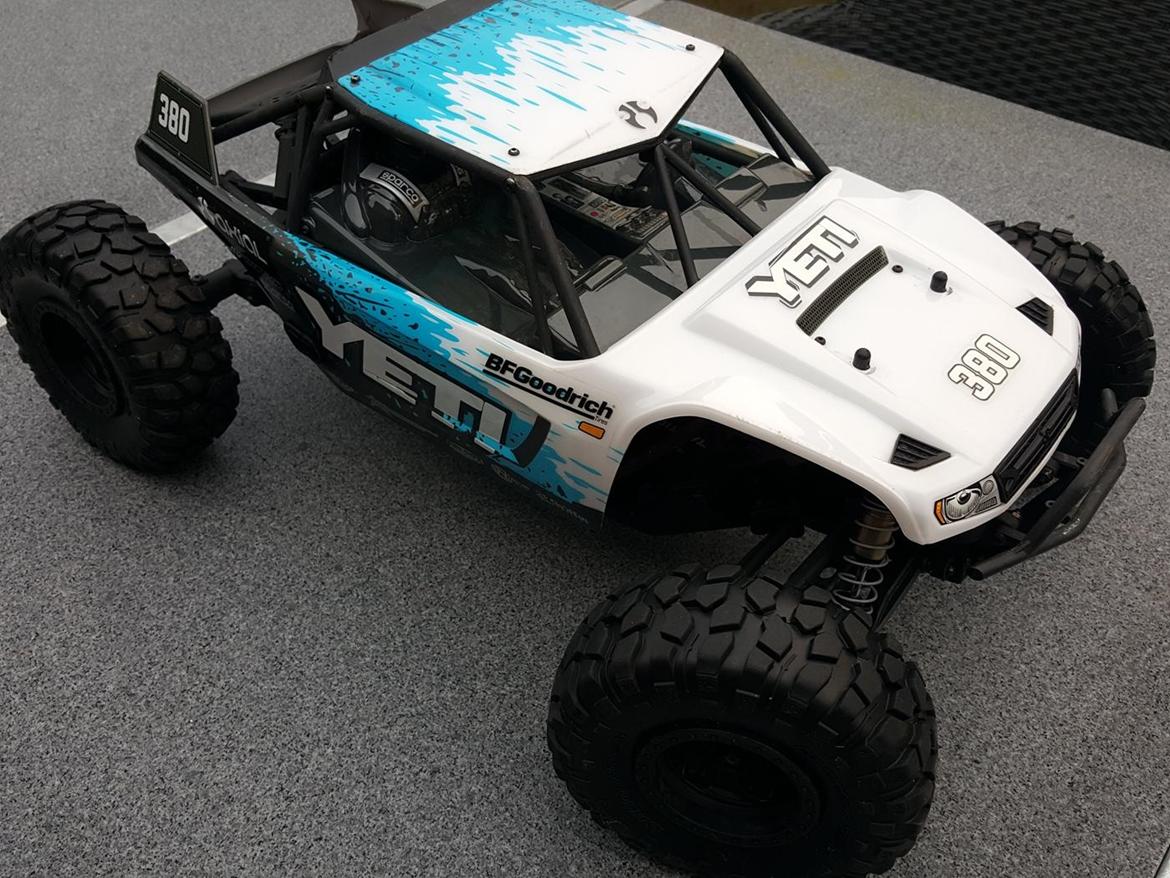 Bil Axial Yeti billede 2