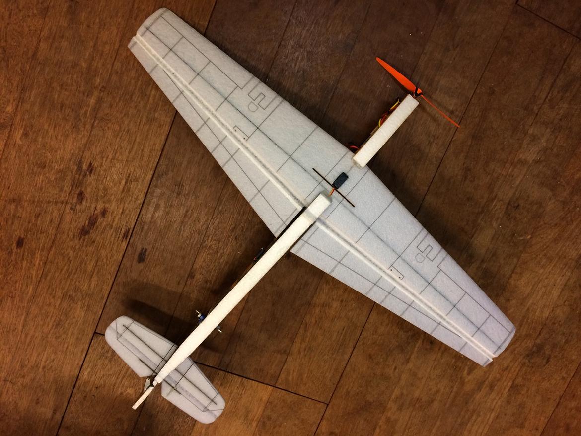 Fly Hobbyking ME109 Combat EPP - Den grå underside billede 8