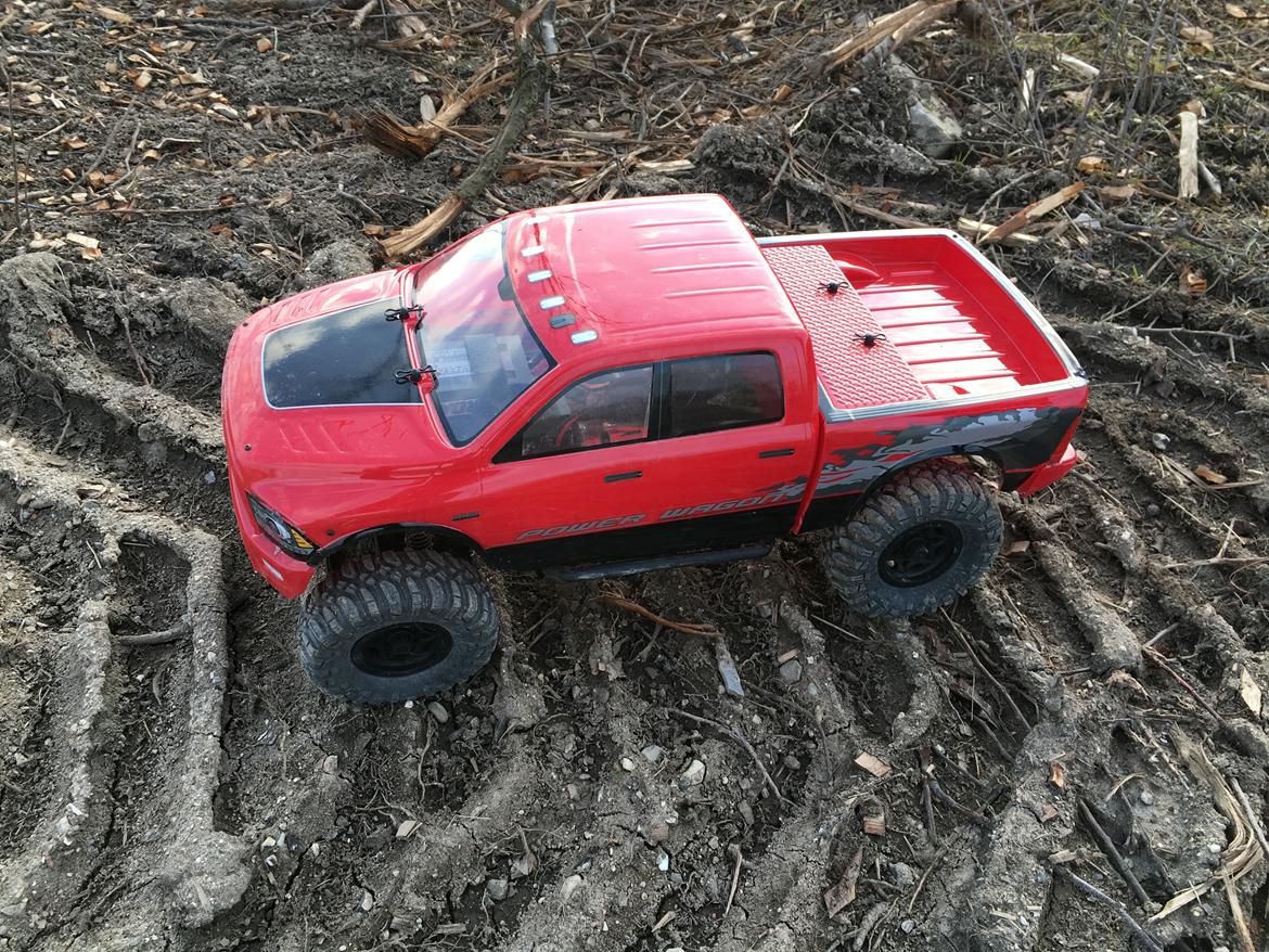 Off-Roader Axial SCX10 Ram Power Wagon - Der er vist noget her i nærheden der er størrer end mig .... billede 9