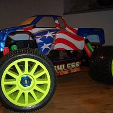 Truck hpi savage brushless