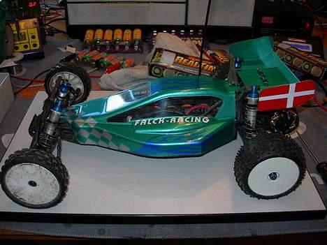Buggy Associated B4 Stealth FT - Danebrog fordi jeg har kørt i udlandet (Belgian GP 2005) billede 1
