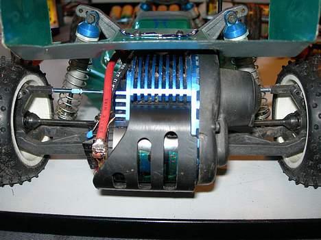 Buggy Associated B4 Stealth FT - K-Factory Motor Plate with Cooling Ribs og RPM Gear Cover billede 4