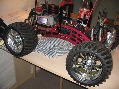 Truck Genisis 64 - Set fra venstre billede 1