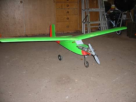 Fly trainer... Smadret..  ; ) billede 1