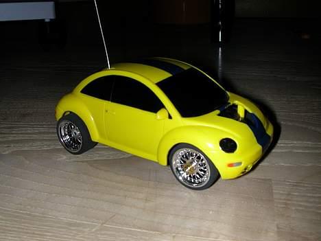 Bil race-tin vw beetle - har lige fået lavet en stafering og en udskæring som der skal gitter i når engang jeg får fat i noget... billede 1