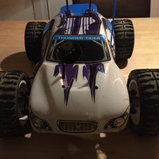 Off-Roader Thunder Tiger SST Truggy