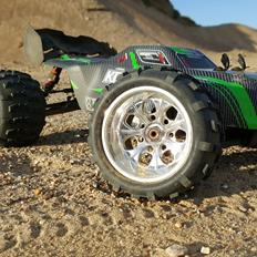 Off-Roader ARRMA KRATON  BLX