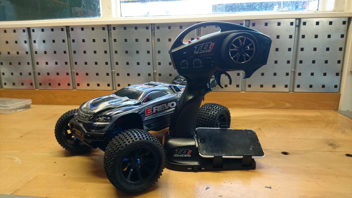 Bil Traxxas e-revo 1/16 vxl (black edition) billede 3