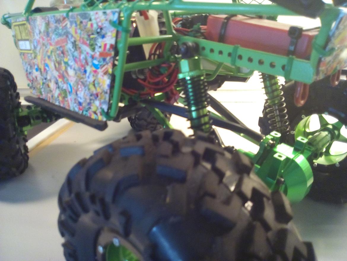 Off-Roader custom scx10 AKA GREEN ENVY billede 8