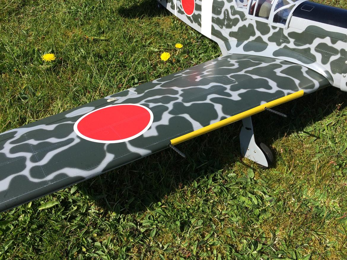 Fly Kawasaki Ki 61 - Guns, efter tegning skulle den kun ha' 2 stk. guns, men ikke min den har sgu' hele 4 stk. guns billede 17