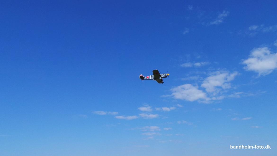 Fly Kawasaki Ki 61 - Lige trimmet ind, går som en pil billede 21