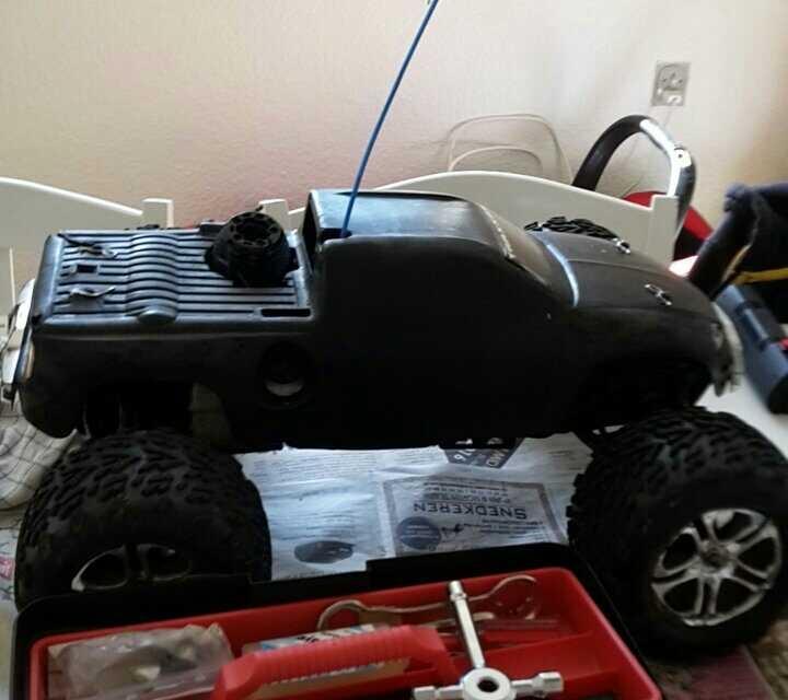 Buggy traxxas revo 3,3  billede 4