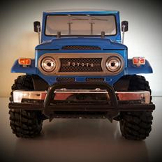 Off-Roader TAMIYA LAND CRUISER FJ 40