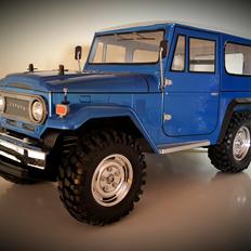 Off-Roader TAMIYA LAND CRUISER FJ 40