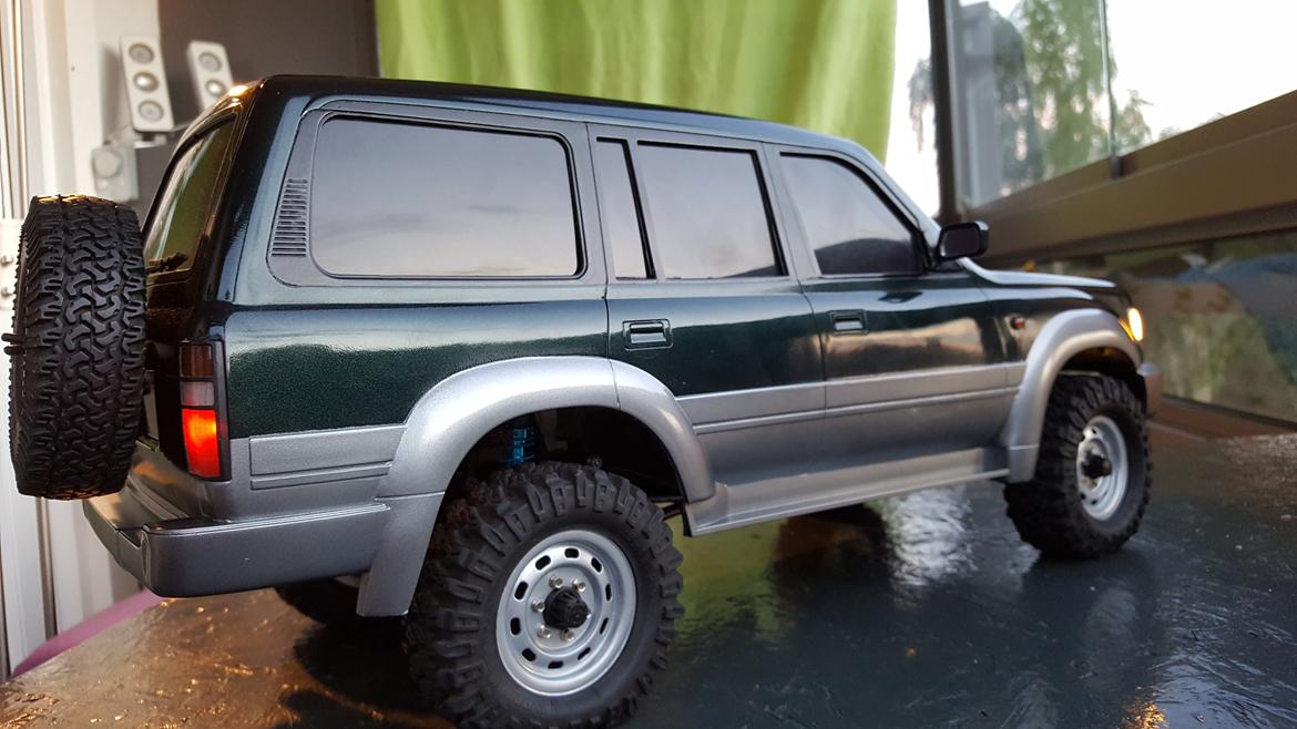 Off-Roader Axial scx10 II Toyota Land Cruiser 80 "skrottet" - før ombygning billede 37