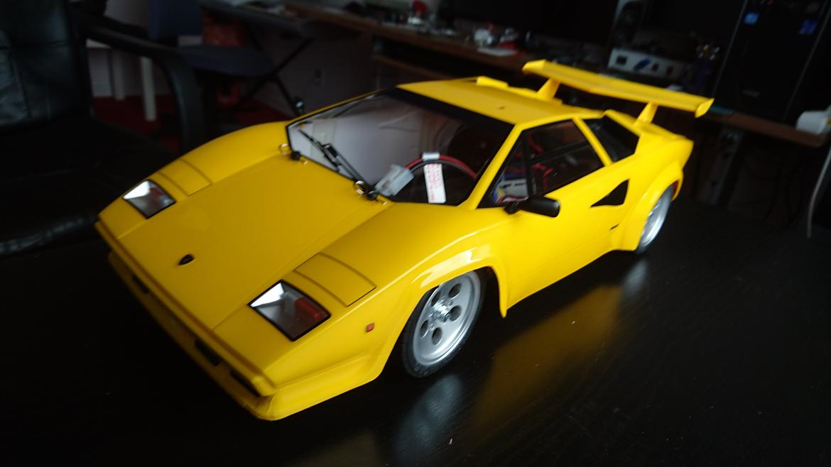 Bil Tamiya TT-01E Lamborghini Countach - Så fik jeg pindene kortet ned, pynter billede 3