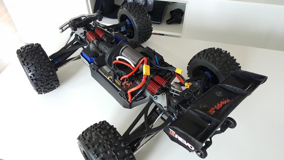 Off-Roader Traxxas E-Revo Brushless Edition  billede 16