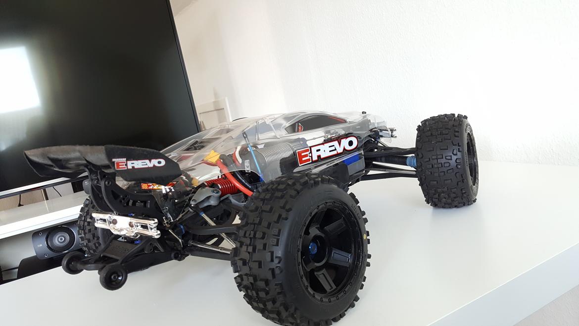 Off-Roader Traxxas E-Revo Brushless Edition  billede 1