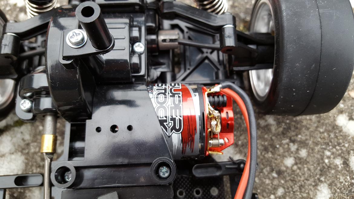 Bil Tamiya Porsche 934 TA02SW (40 års jubilæumsudgave) - Tamiya Super stock RZ 23 turns motor. billede 8