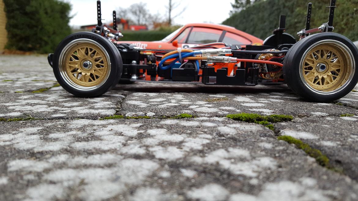 Bil Tamiya Porsche 934 TA02SW (40 års jubilæumsudgave) billede 11