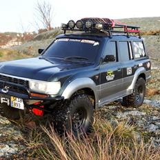 Off-Roader Axial scx10 II Toyota Land Cruiser 80 "skrottet"