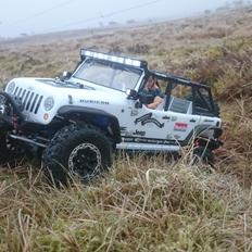 Off-Roader Axial SCX 10 Jeep Wrangler Unlimited C/R edition.