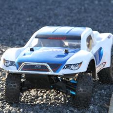 Off-Roader Slash 4x4 