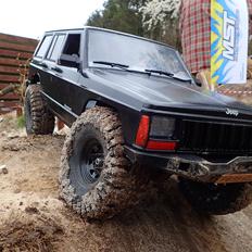 Off-Roader RC4WD Trail Finder 2 LWB Cherokee XJ Hardbody