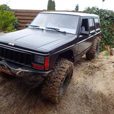 Off-Roader RC4WD Trail Finder 2 LWB Cherokee XJ Hardbody