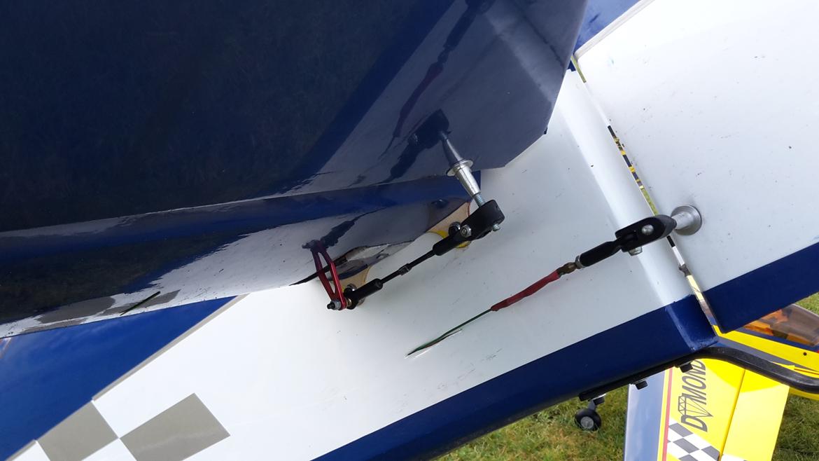 Fly Sukhoi SU 26  2,27m (solgt) billede 17