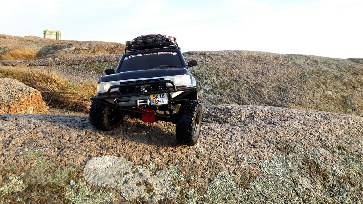 Off-Roader Axial scx10 II Toyota Land Cruiser 80 "skrottet" - efter ombygning billede 11