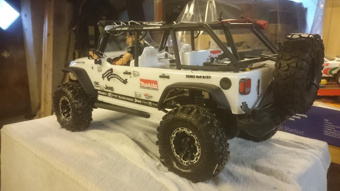 Off-Roader Axial SCX 10 Jeep Wrangler Unlimited C/R edition. billede 4