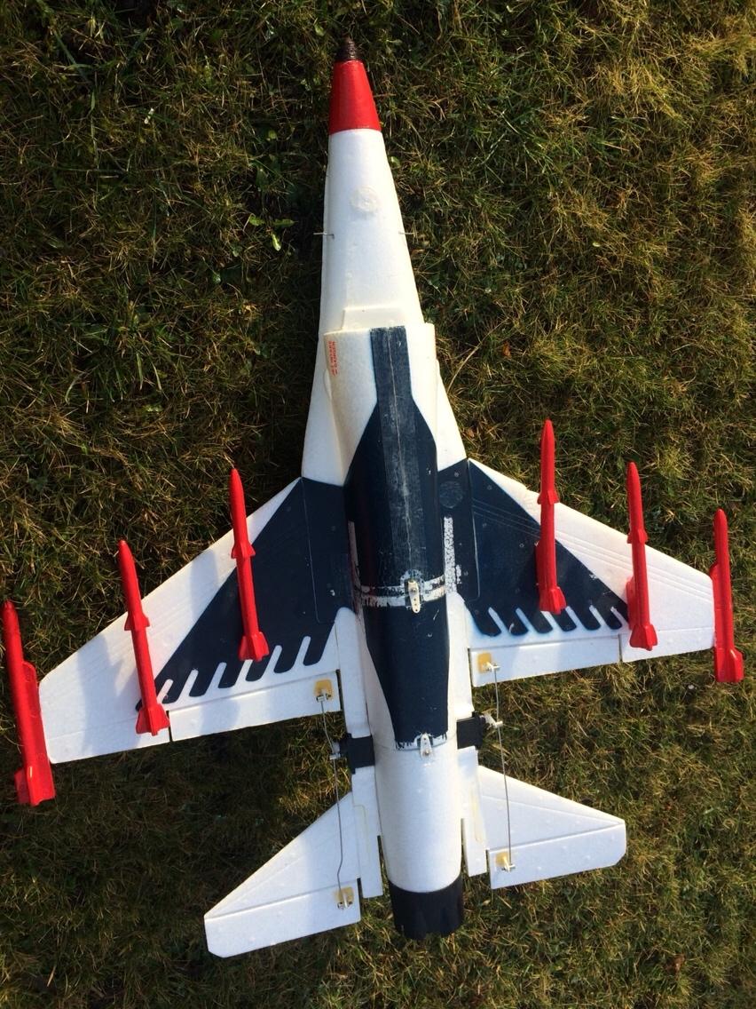 Fly Mini F-16 50 mm EDF fan - Fine røde bomber under vinger (købt på ebay) billede 3