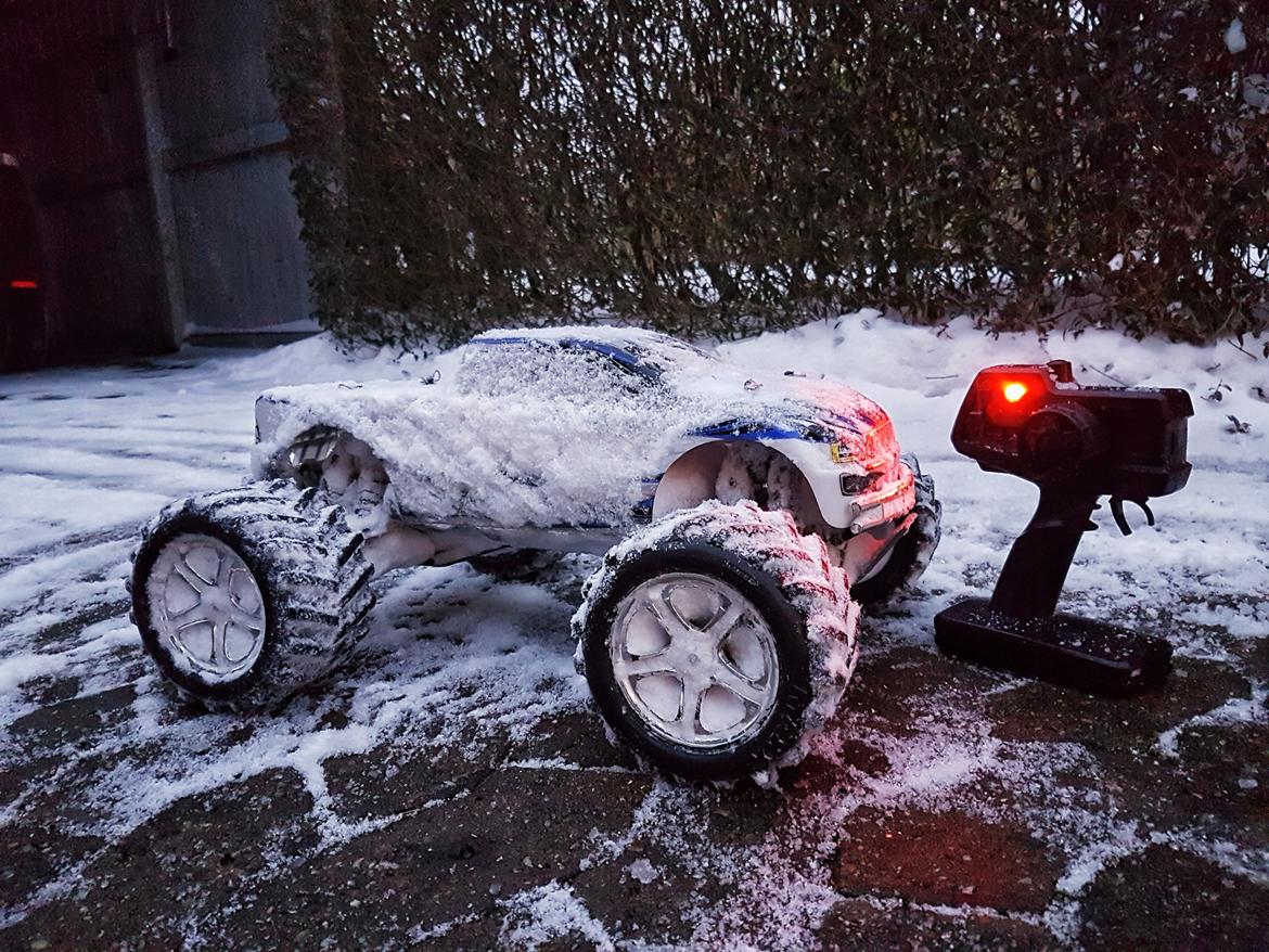 Off-Roader Traxxas E-Maxx - Sne? Hvor? billede 9