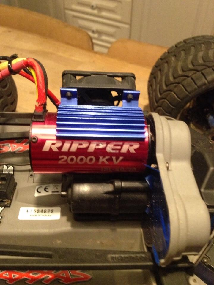Off-Roader Knægtens traxxas E-maxx 1/10 billede 9