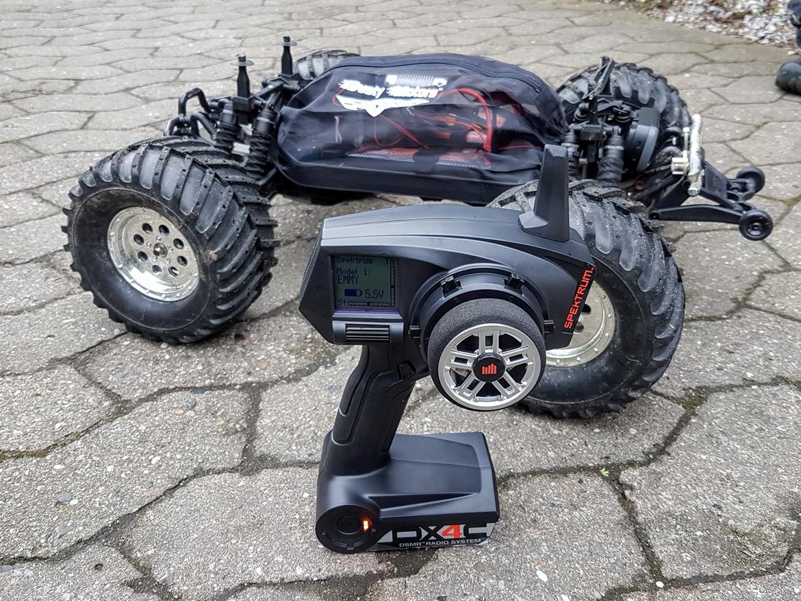 Off-Roader Traxxas E-Maxx - Dusty motors cover er WIN! billede 25