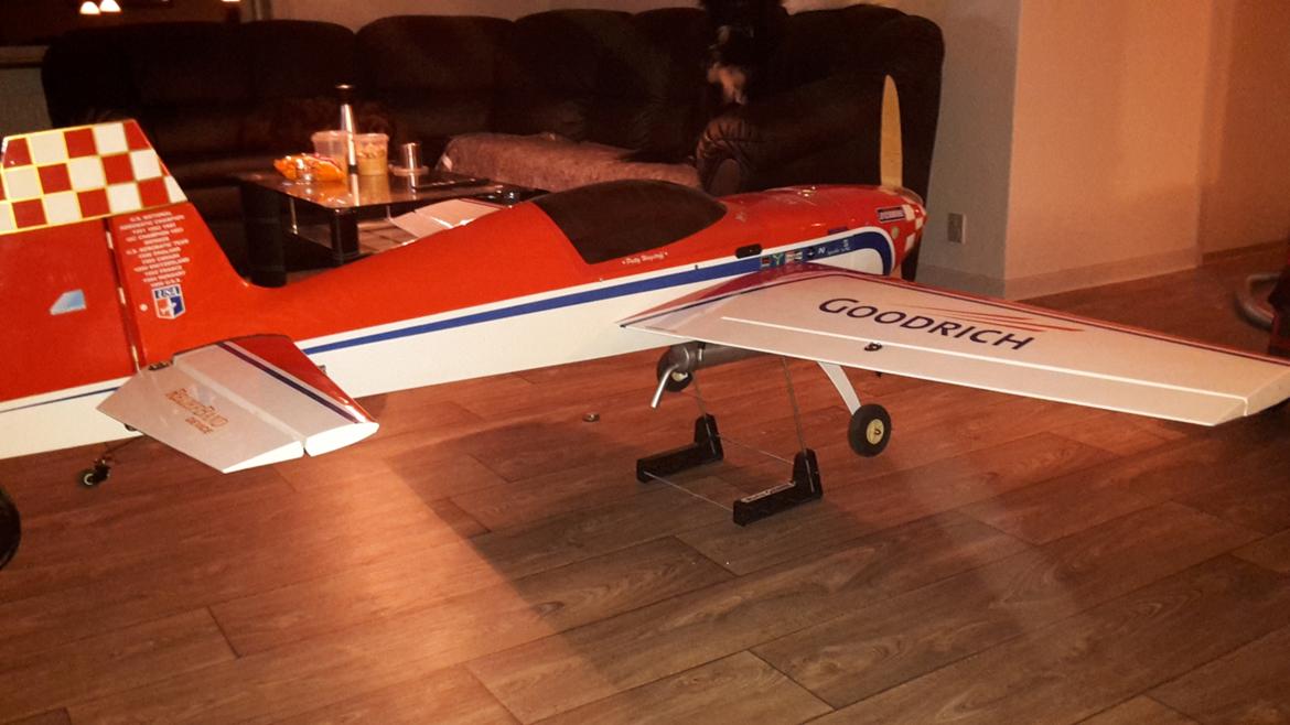 Fly GreatPlanes Extra 300S billede 10