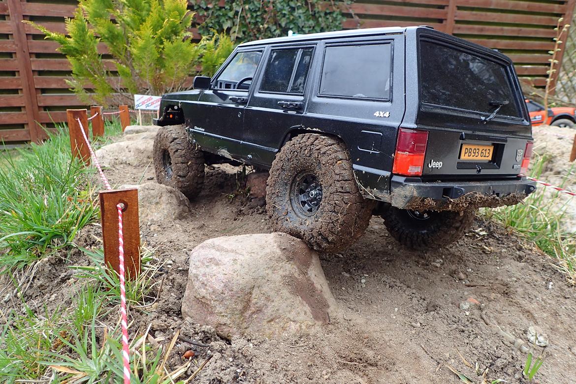 Off-Roader RC4WD Trail Finder 2 LWB Cherokee XJ Hardbody billede 14