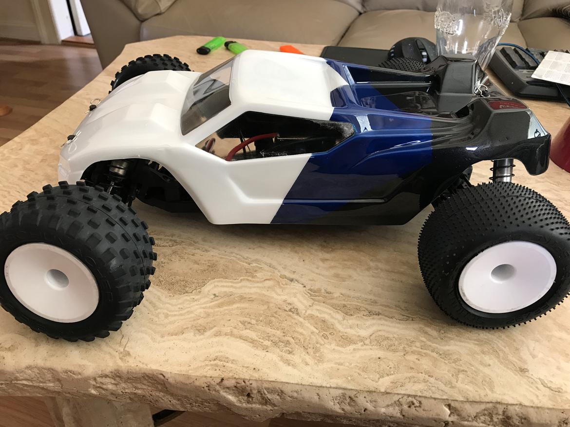 Truck XRAY XT2 billede 1