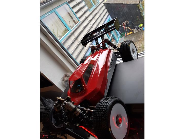 {{currentPhoto.altText}} billede {{currentPhoto.number}}