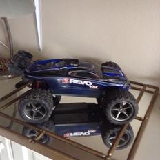 Off-Roader Traxxas e-revo vxl 1/16