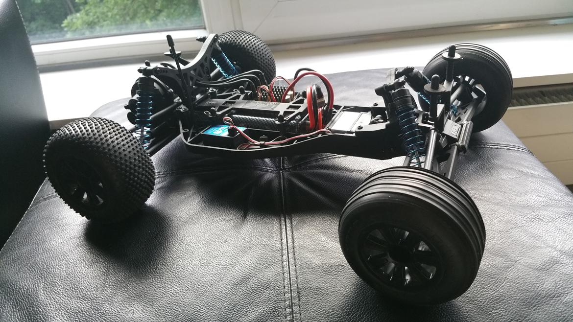Off-Roader Lrp s10 twister truggy [Tidl. RC-enhed] billede 9