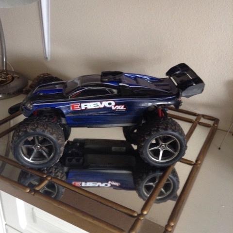 Off-Roader Traxxas e-revo vxl 1/16 billede 2