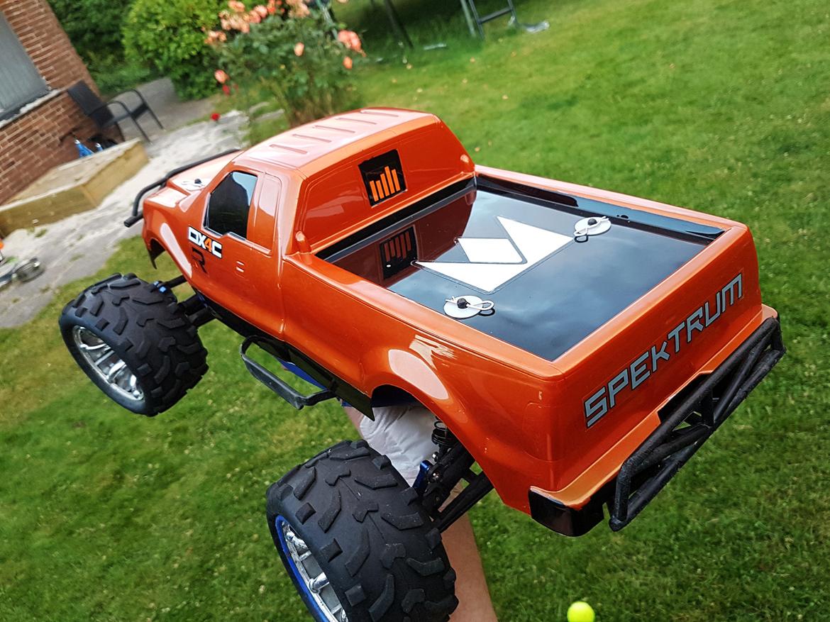 Buggy Traxxas Slash 4x4 Ultimate - Så kom der decals på. Kronen er fra Noble Audio, min anden dyre hobby billede 12